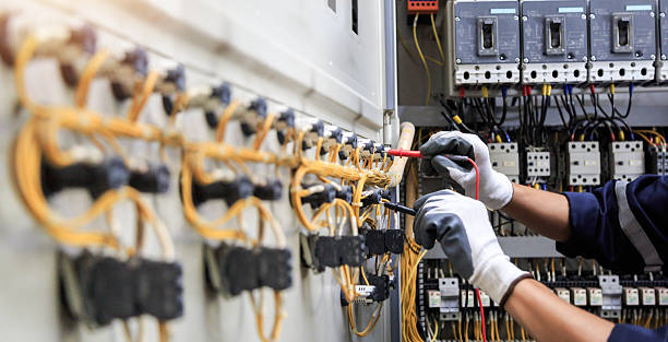 Professional Electrician technician working in Roxana, IL